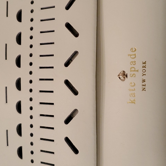 Handbag - Picture 2 of 7